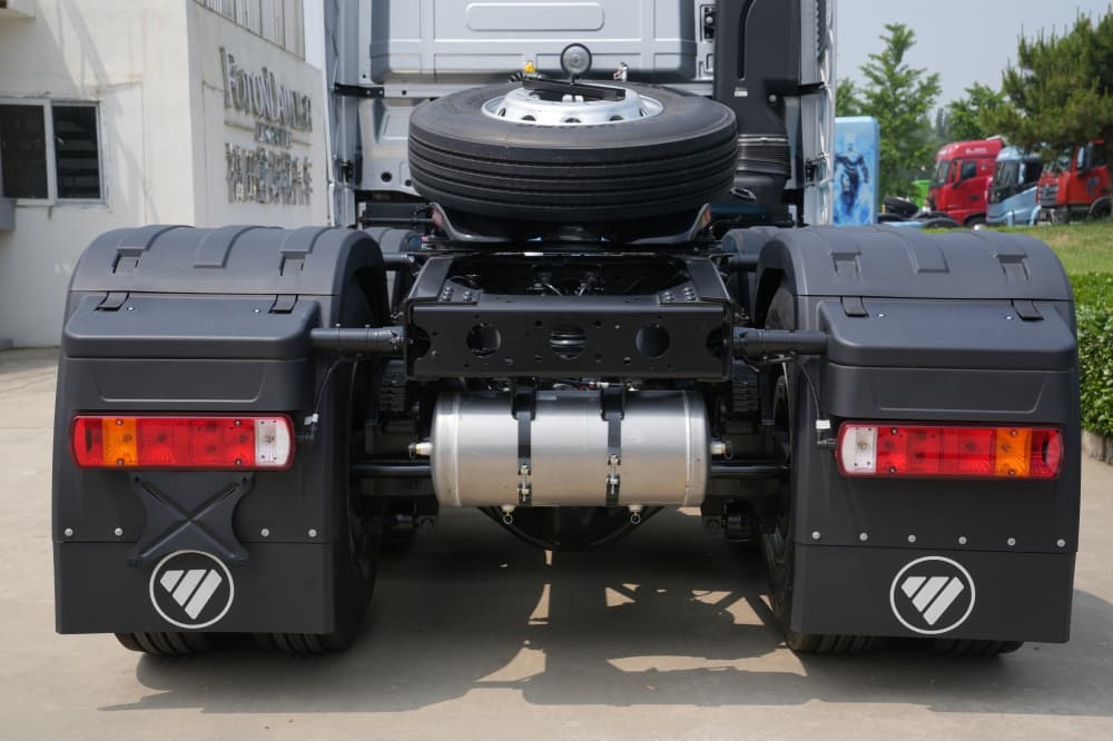 Đèn hậu AUMAN EST FV 400